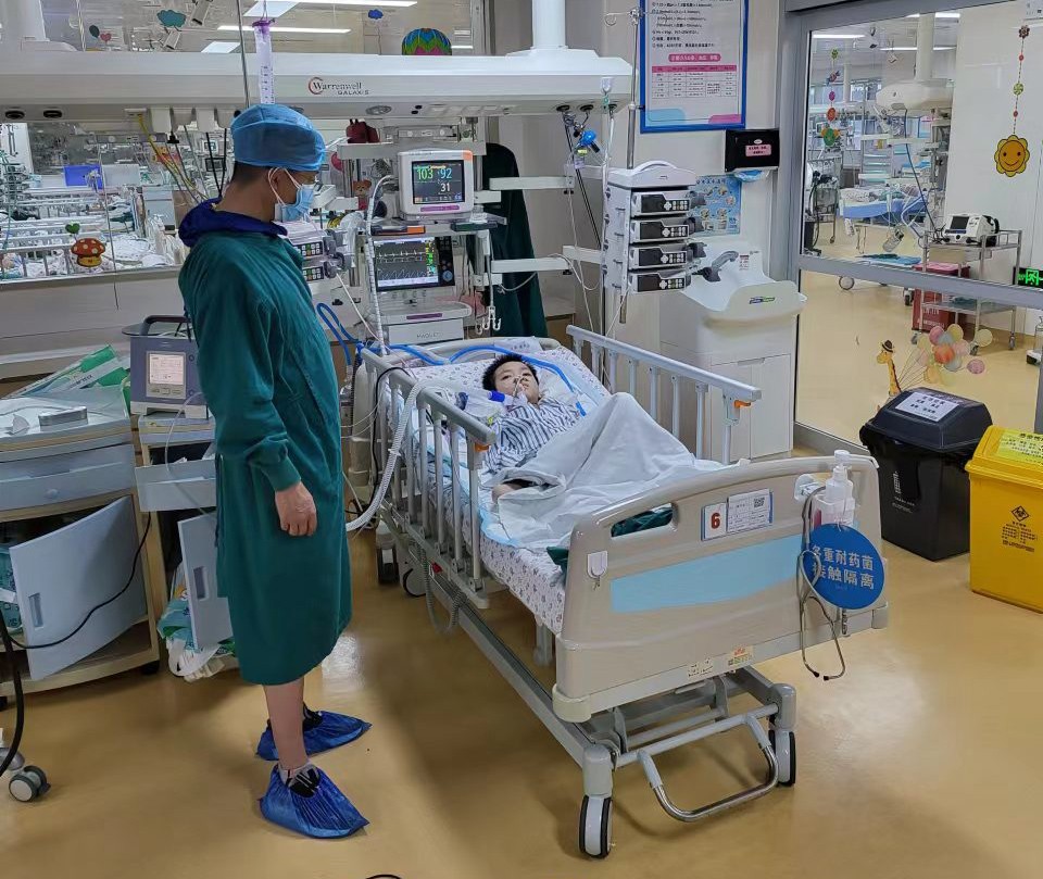 平舆县跨省救护车出租公司