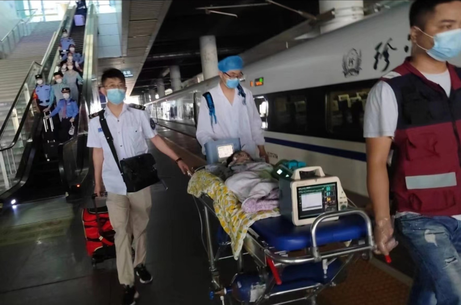 平舆县高铁转运公司