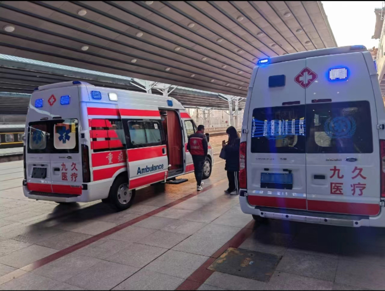 平舆县救护车长途转运